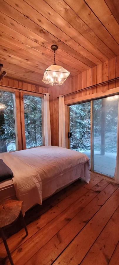 Ocean Views & Sunset Beach Cabin With Soaker Tub & Fire Pit Villa Powell River Eksteriør billede