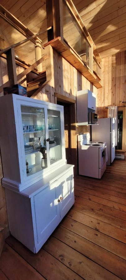 Ocean Views & Sunset Beach Cabin With Soaker Tub & Fire Pit Villa Powell River Eksteriør billede