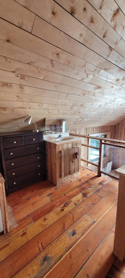 Ocean Views & Sunset Beach Cabin With Soaker Tub & Fire Pit Villa Powell River Eksteriør billede