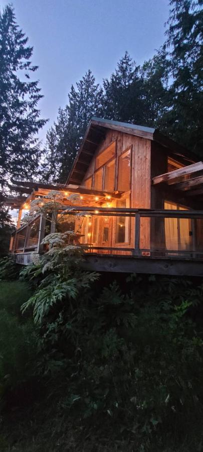 Ocean Views & Sunset Beach Cabin With Soaker Tub & Fire Pit Villa Powell River Eksteriør billede